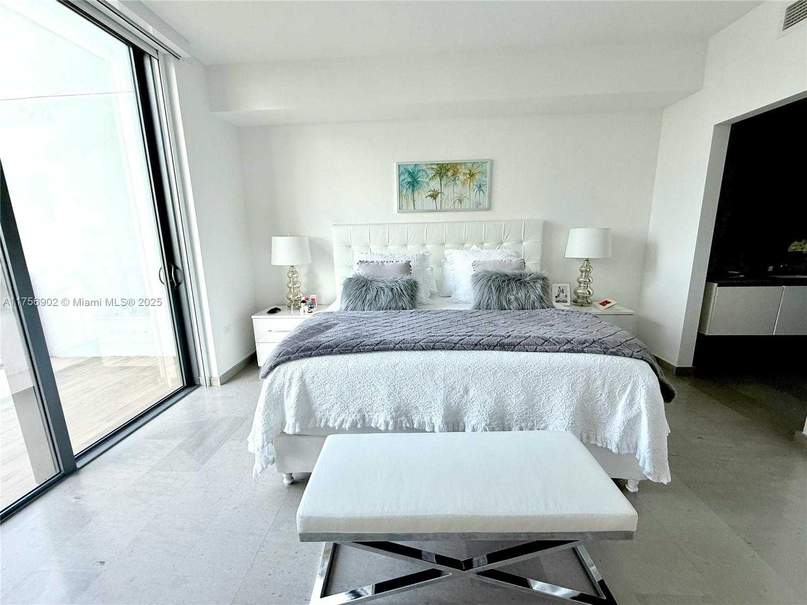 Small Image of 88 SOUTH WEST 7TH #1705, Miami Number 9