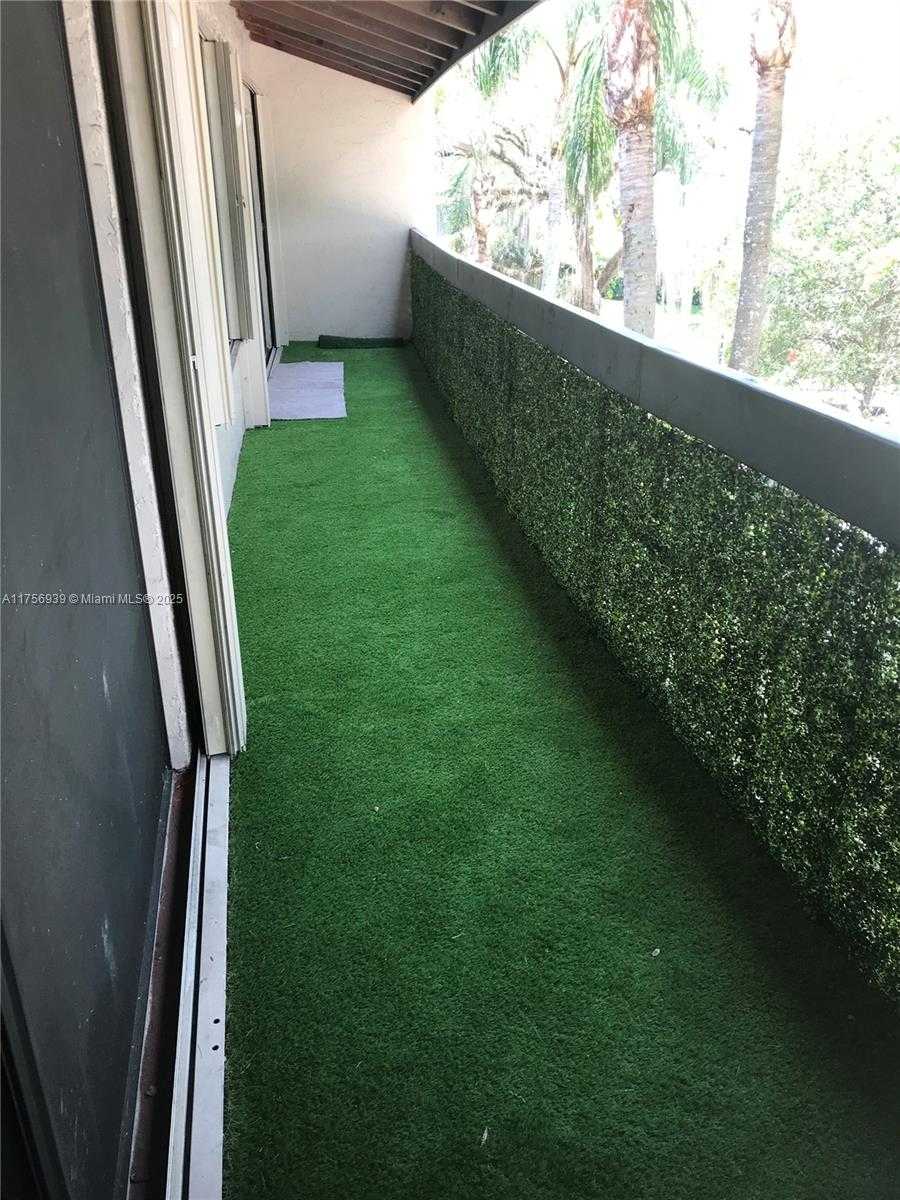 Small Image of 5201 ORDUNA DR #16, Coral Gables Number 14