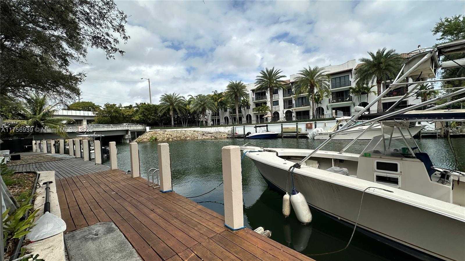 Small Image of 5201 ORDUNA DR #16, Coral Gables Number 15