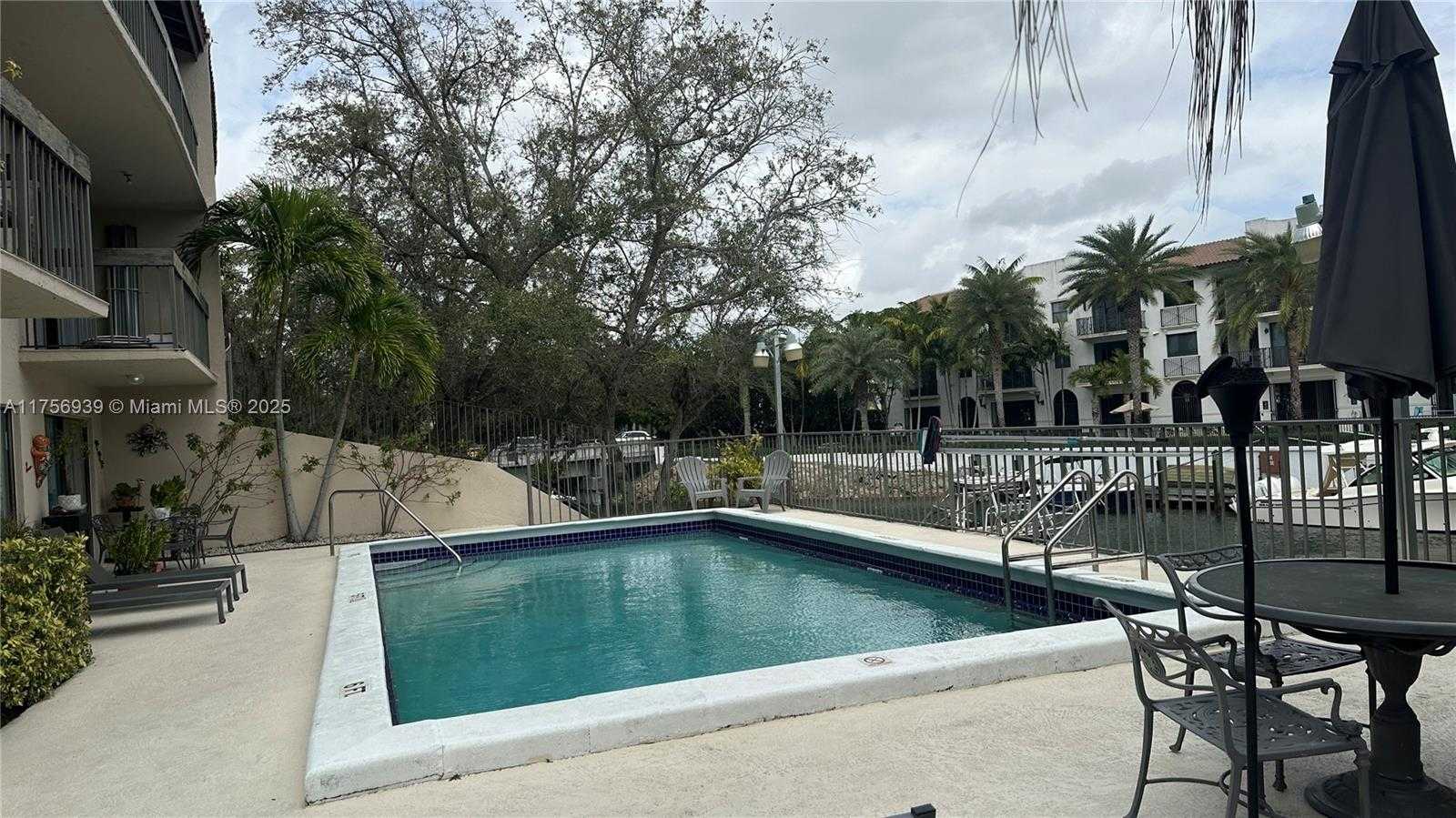 Small Image of 5201 ORDUNA DR #16, Coral Gables Number 19