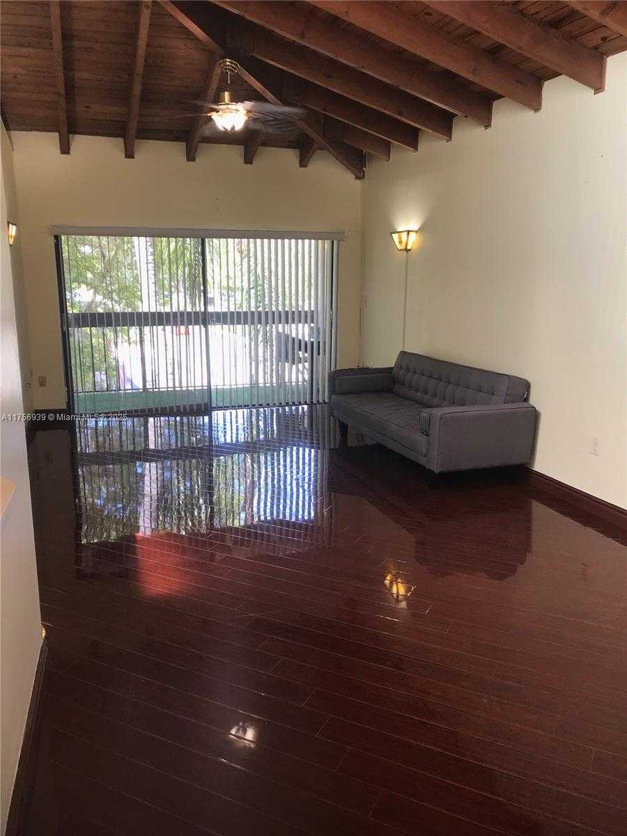 Small Image of 5201 ORDUNA DR #16, Coral Gables Number 2