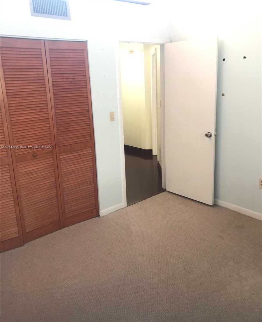 Small Image of 5201 ORDUNA DR #16, Coral Gables Number 22