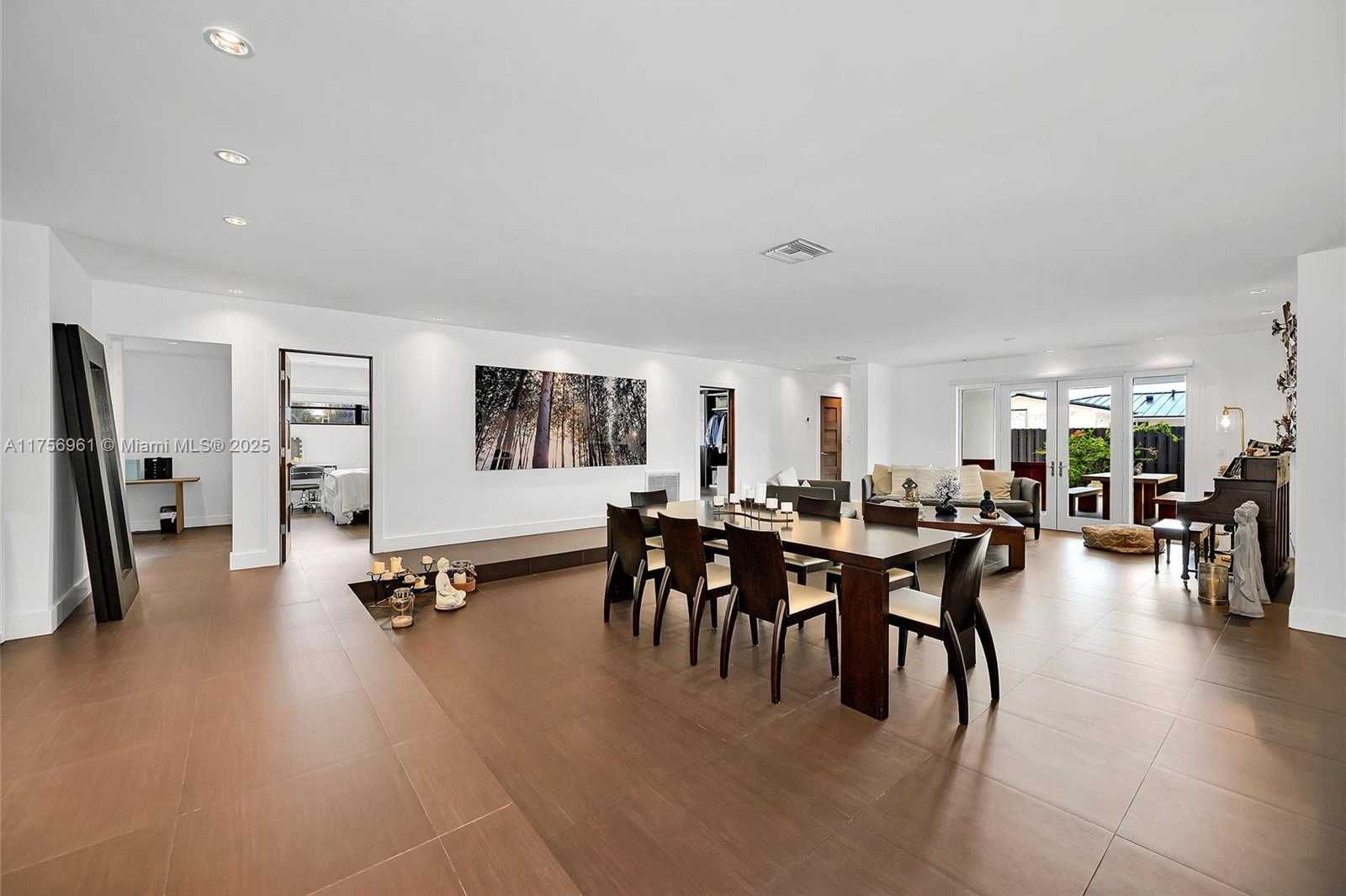 Small Image of 2120 NORTH EAST 204TH ST, Miami Number 13