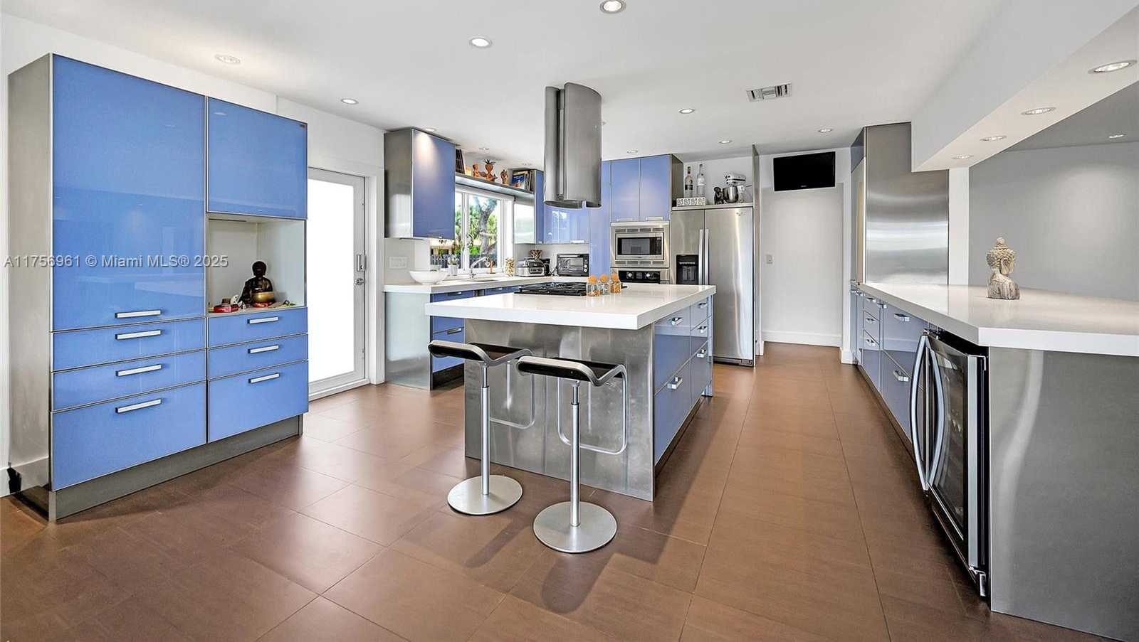 Small Image of 2120 NORTH EAST 204TH ST, Miami Number 17