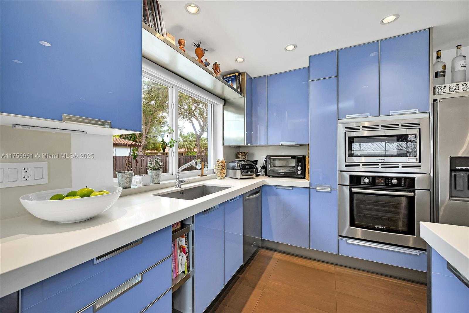 Small Image of 2120 NORTH EAST 204TH ST, Miami Number 18