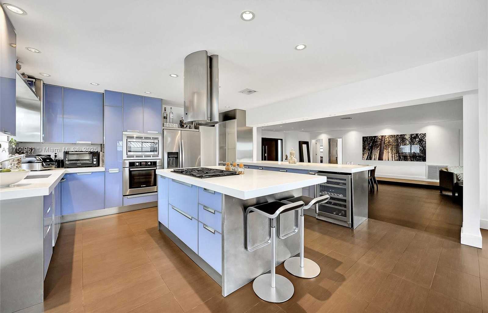 Small Image of 2120 NORTH EAST 204TH ST, Miami Number 21