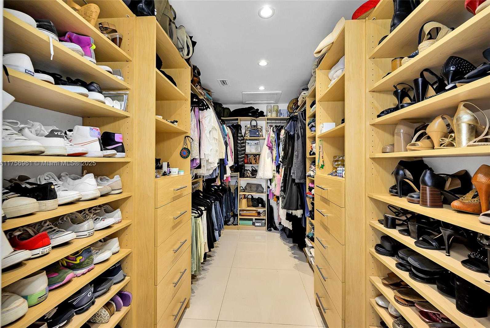 Small Image of 2120 NORTH EAST 204TH ST, Miami Number 35