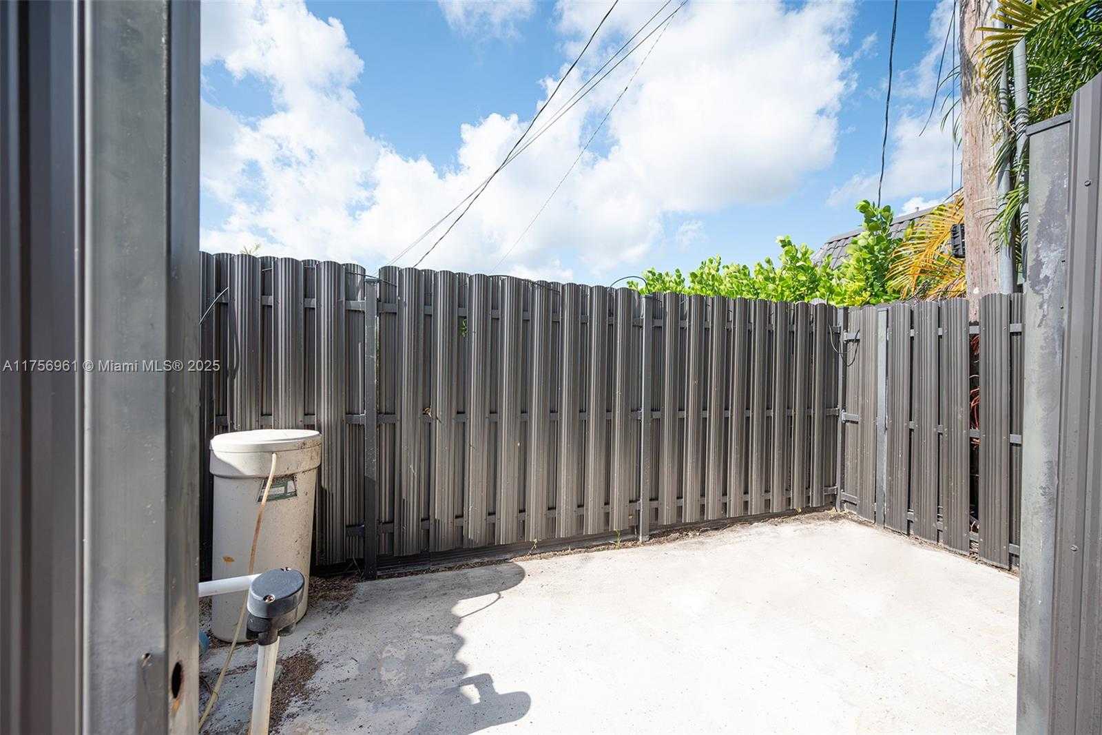 Small Image of 2120 NORTH EAST 204TH ST, Miami Number 42