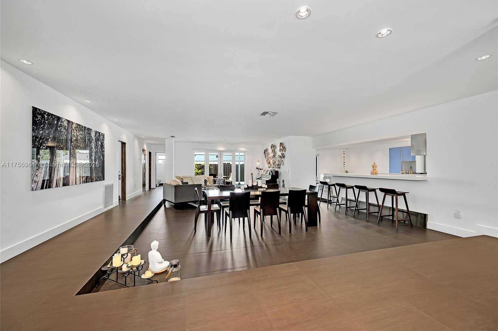 Small Image of 2120 NORTH EAST 204TH ST, Miami Number 7
