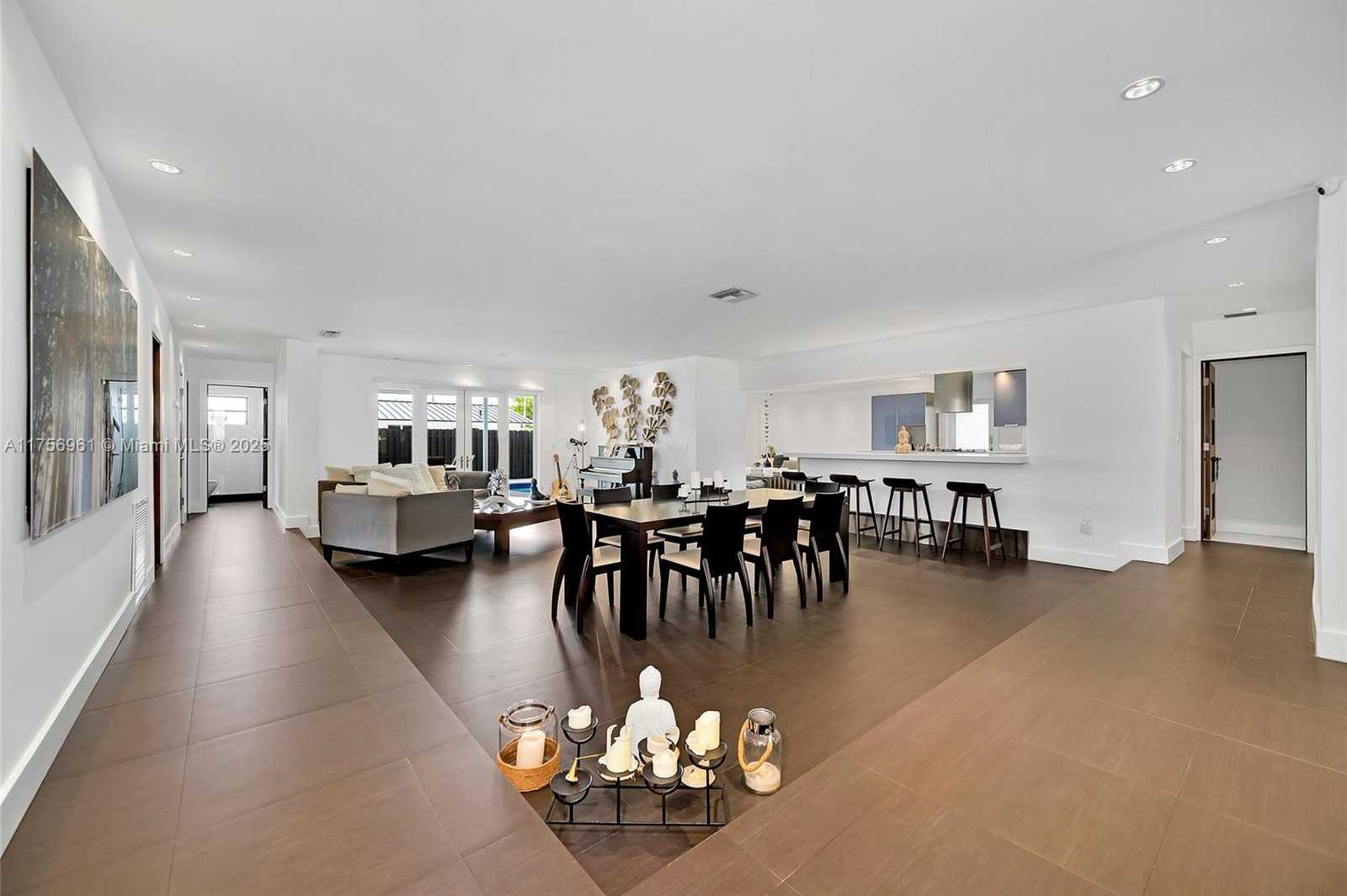 Small Image of 2120 NORTH EAST 204TH ST, Miami Number 8