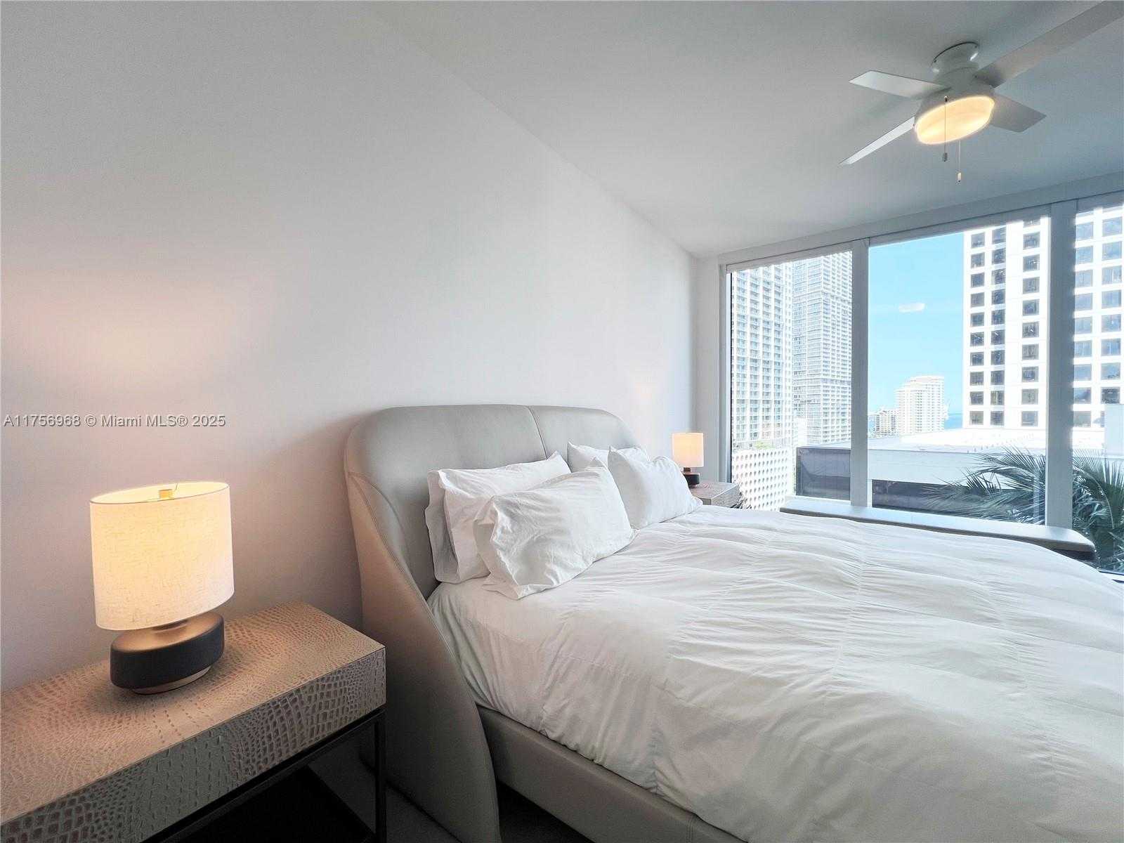 Small Image of 68 SOUTH EAST 6TH ST #1003, Miami Number 24