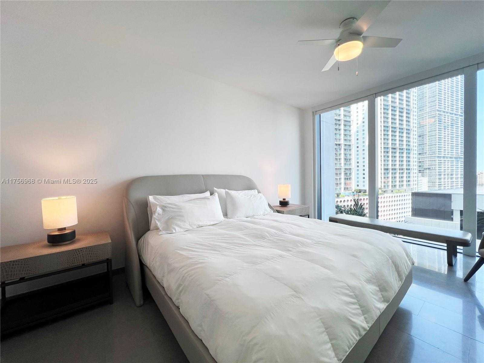 Small Image of 68 SOUTH EAST 6TH ST #1003, Miami Number 25