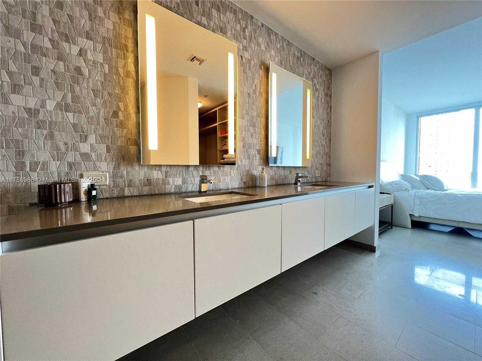 Small Image of 68 SOUTH EAST 6TH ST #1003, Miami Number 28