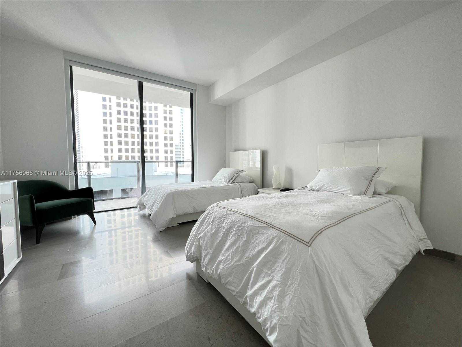 Small Image of 68 SOUTH EAST 6TH ST #1003, Miami Number 34