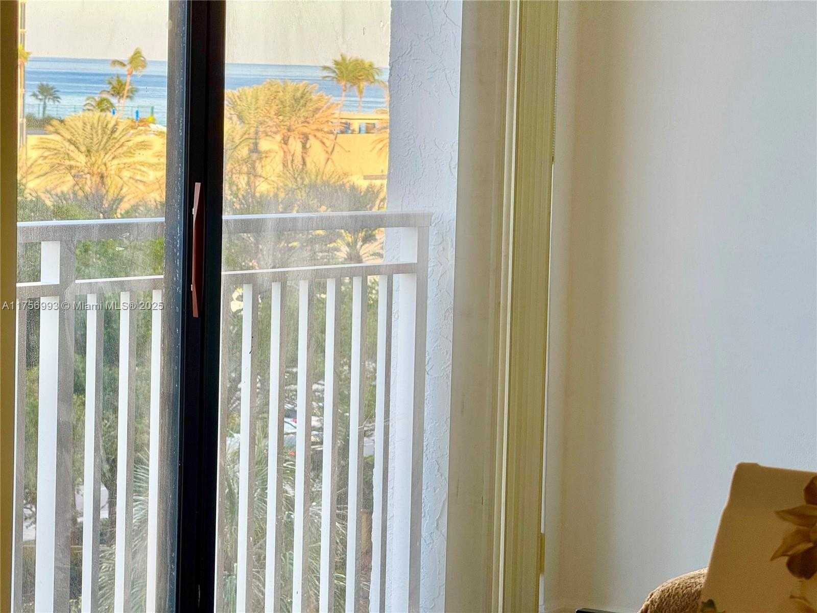 Small Image of 210 174TH ST #615, Sunny Isles Beach Number 3