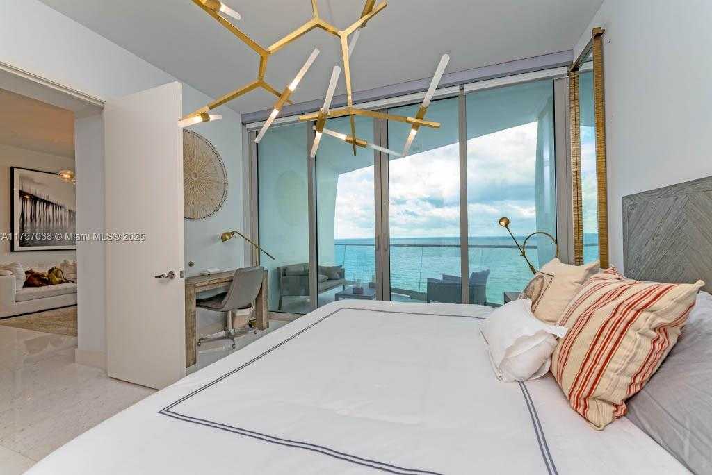 Small Image of 16901 COLLINS AVE #1404, Sunny Isles Beach Number 10