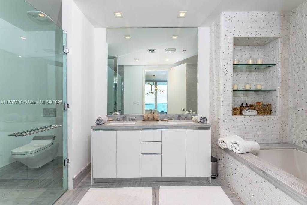 Small Image of 16901 COLLINS AVE #1404, Sunny Isles Beach Number 15