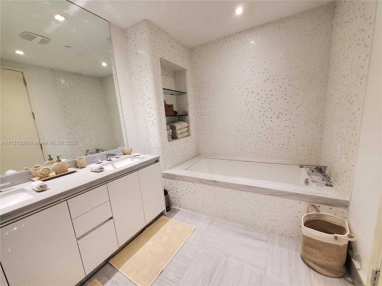 Small Image of 16901 COLLINS AVE #1404, Sunny Isles Beach Number 16