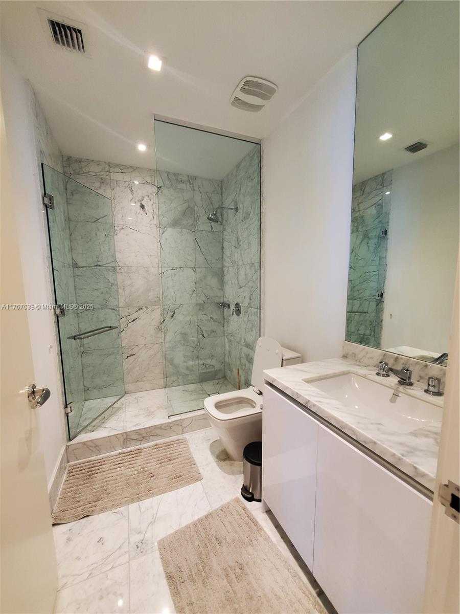 Small Image of 16901 COLLINS AVE #1404, Sunny Isles Beach Number 23