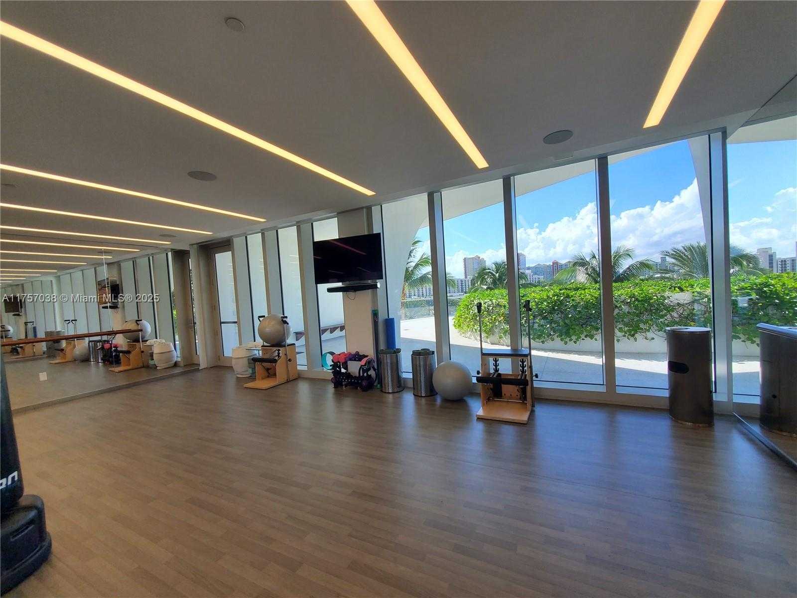 Small Image of 16901 COLLINS AVE #1404, Sunny Isles Beach Number 33