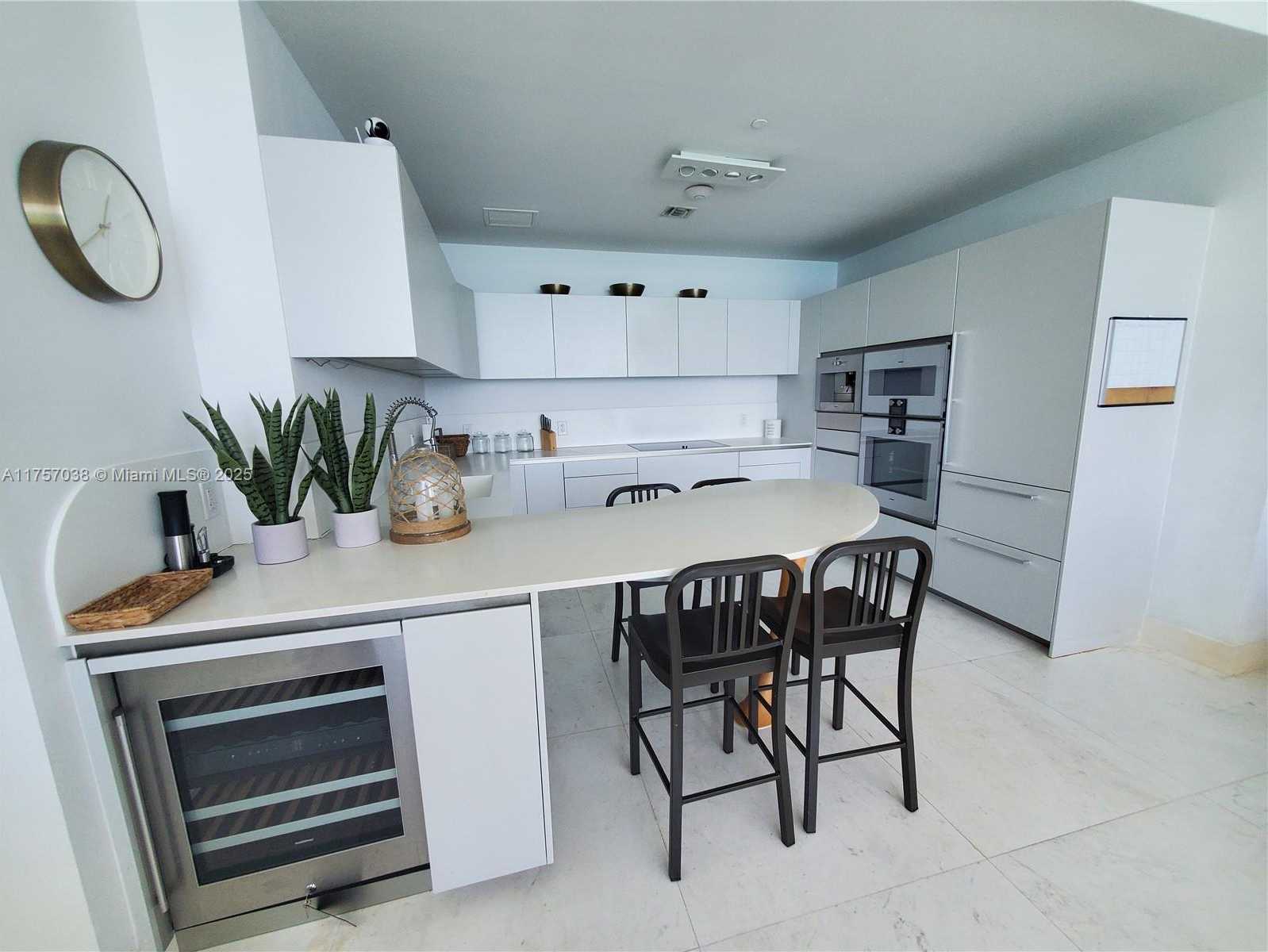 Small Image of 16901 COLLINS AVE #1404, Sunny Isles Beach Number 7