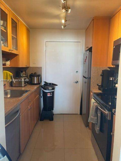 Small Image of 2020 NORTH EAST 135TH ST #303, North Miami Number 4