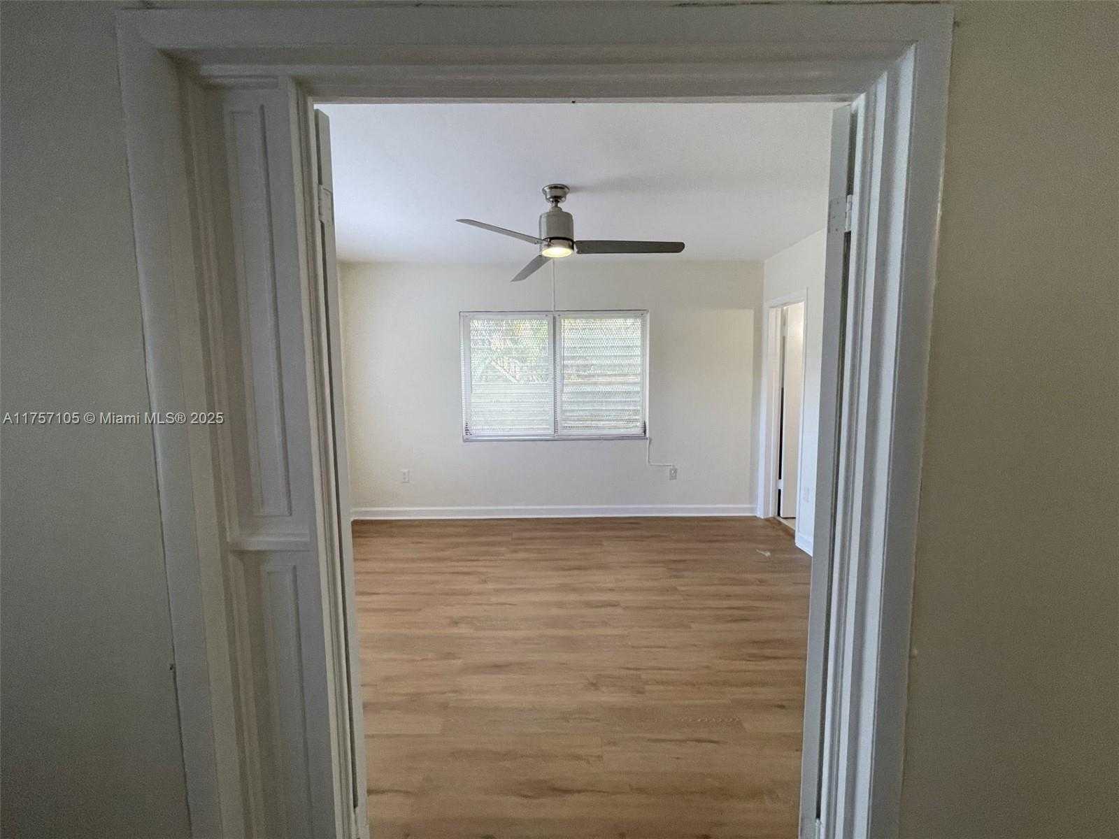 Small Image of 218 SANTILLANE AVE #8, Coral Gables Number 11