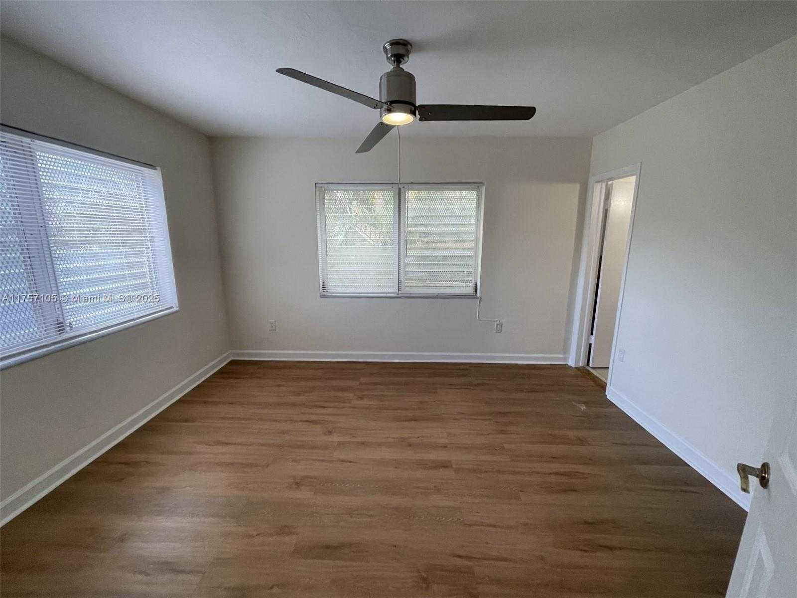 Small Image of 218 SANTILLANE AVE #8, Coral Gables Number 12