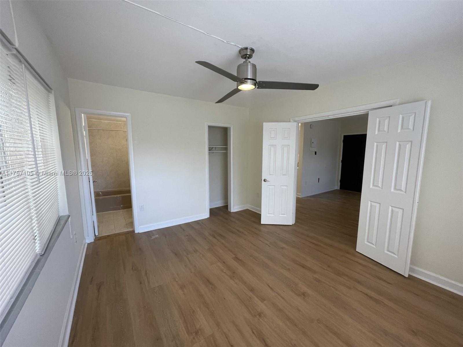 Small Image of 218 SANTILLANE AVE #8, Coral Gables Number 13