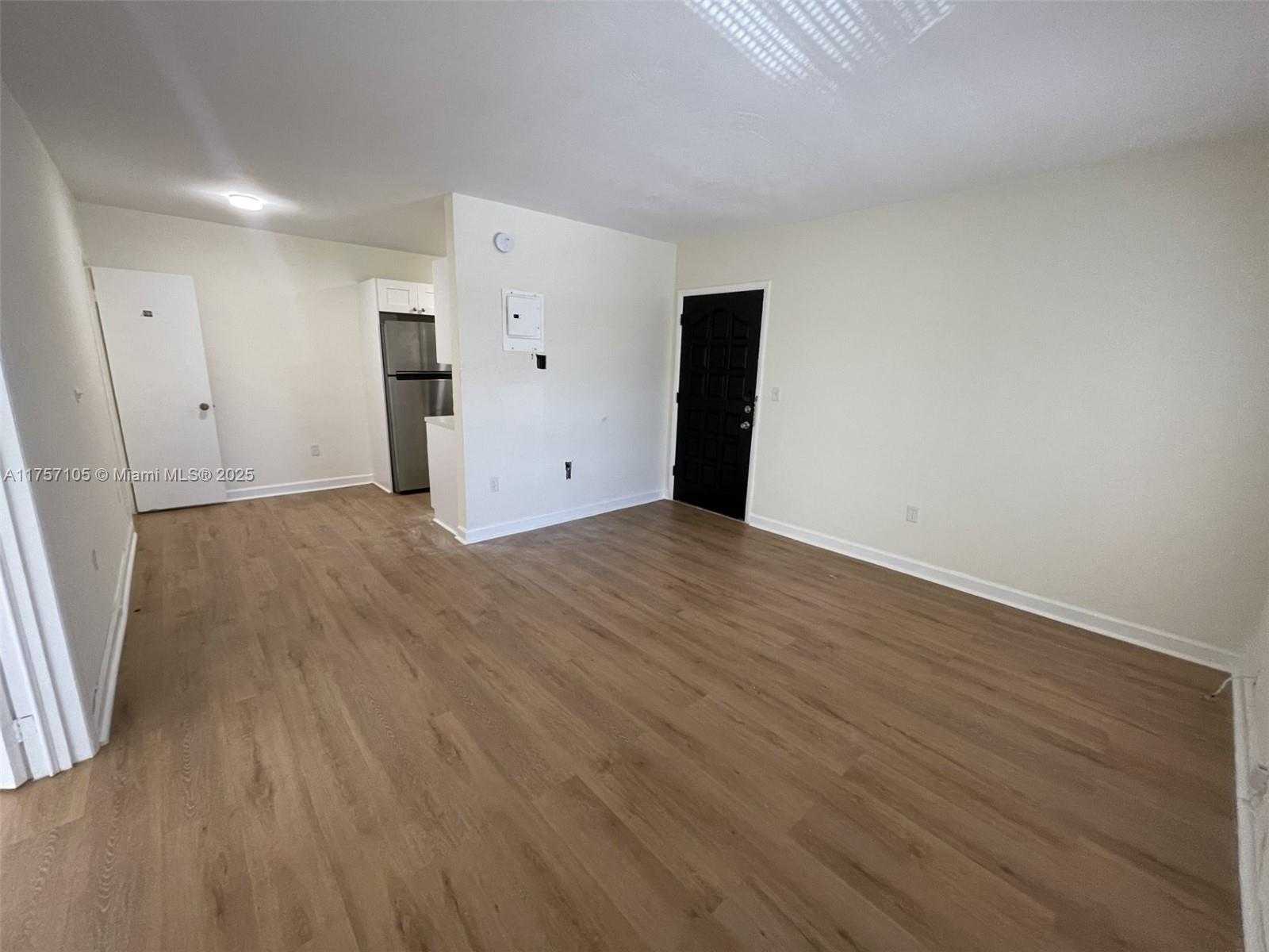 Small Image of 218 SANTILLANE AVE #8, Coral Gables Number 5