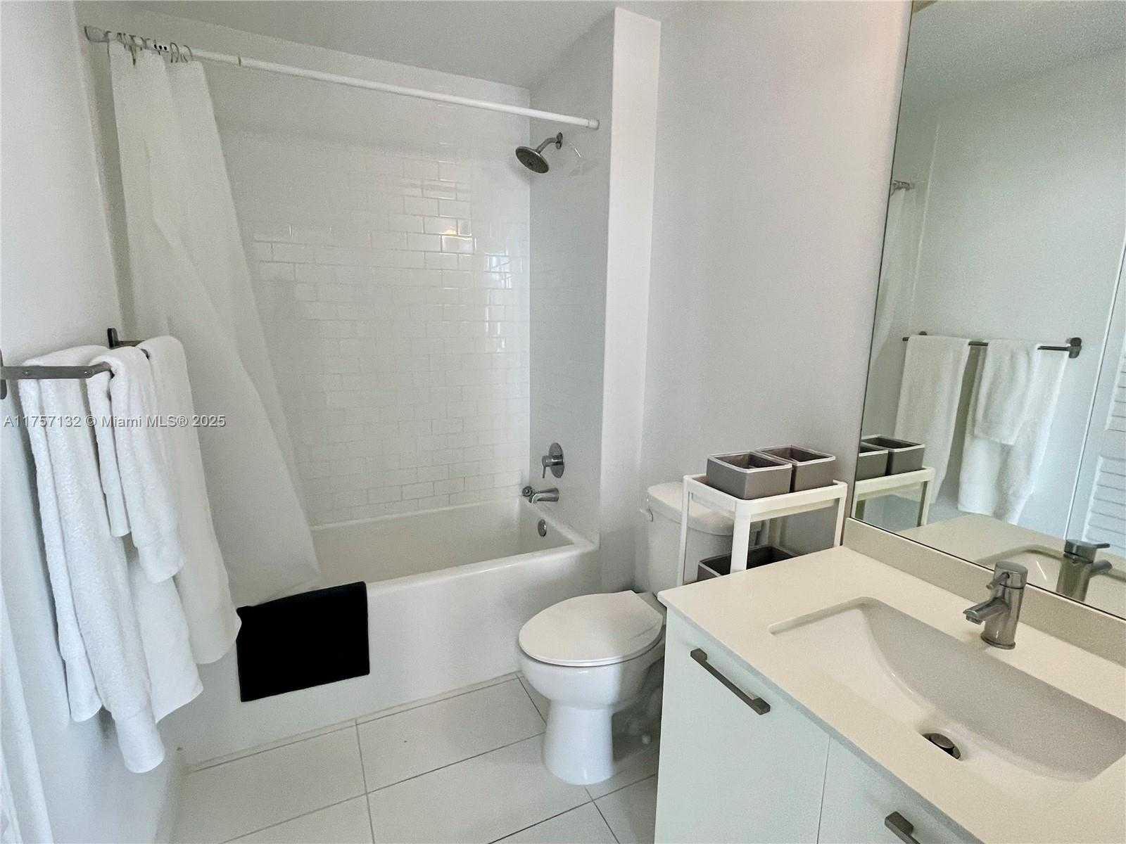 Small Image of 151 #802, Miami Number 9