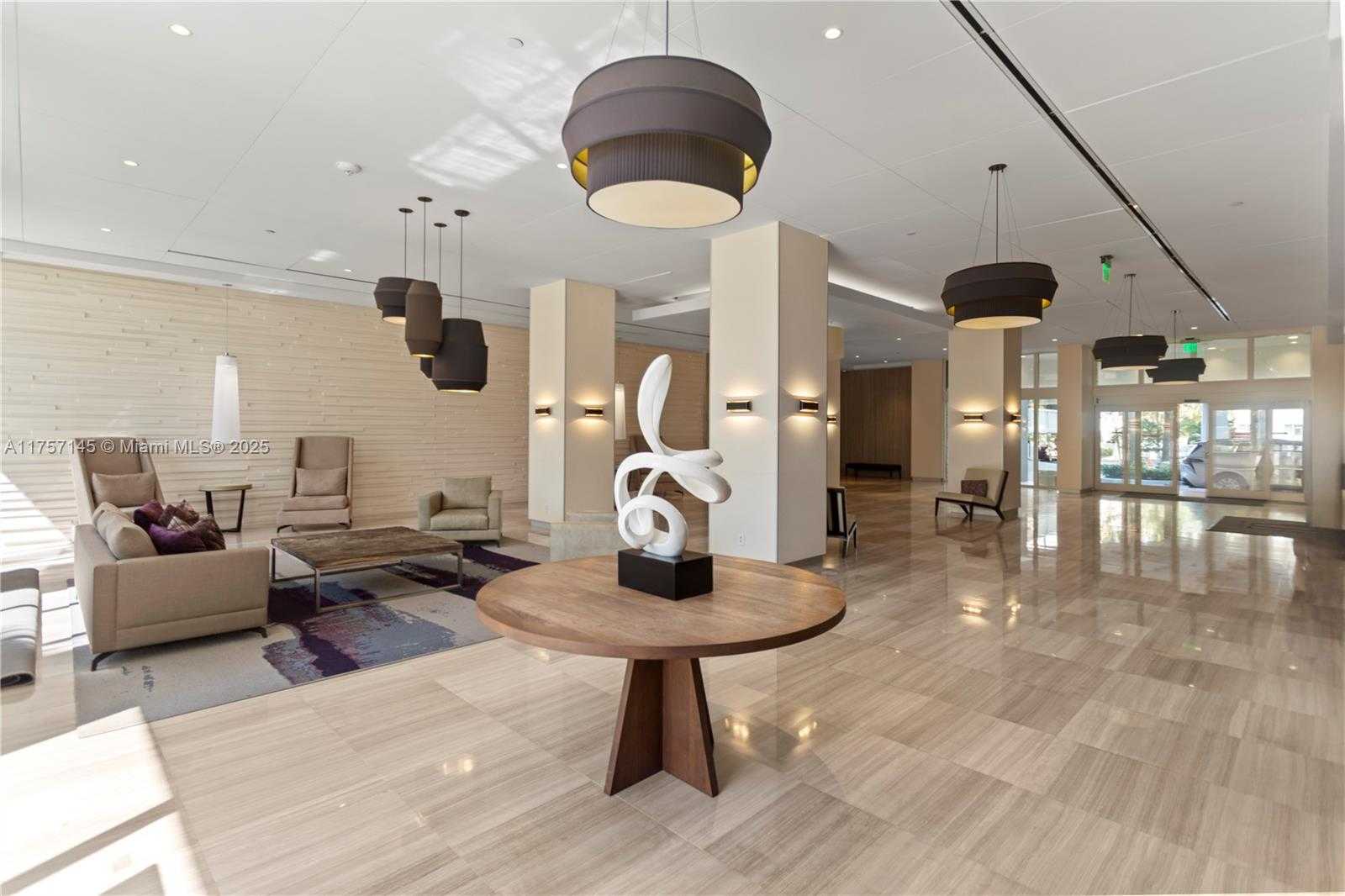 Small Image of 100 BAYVIEW DR #307, Sunny Isles Beach Number 3