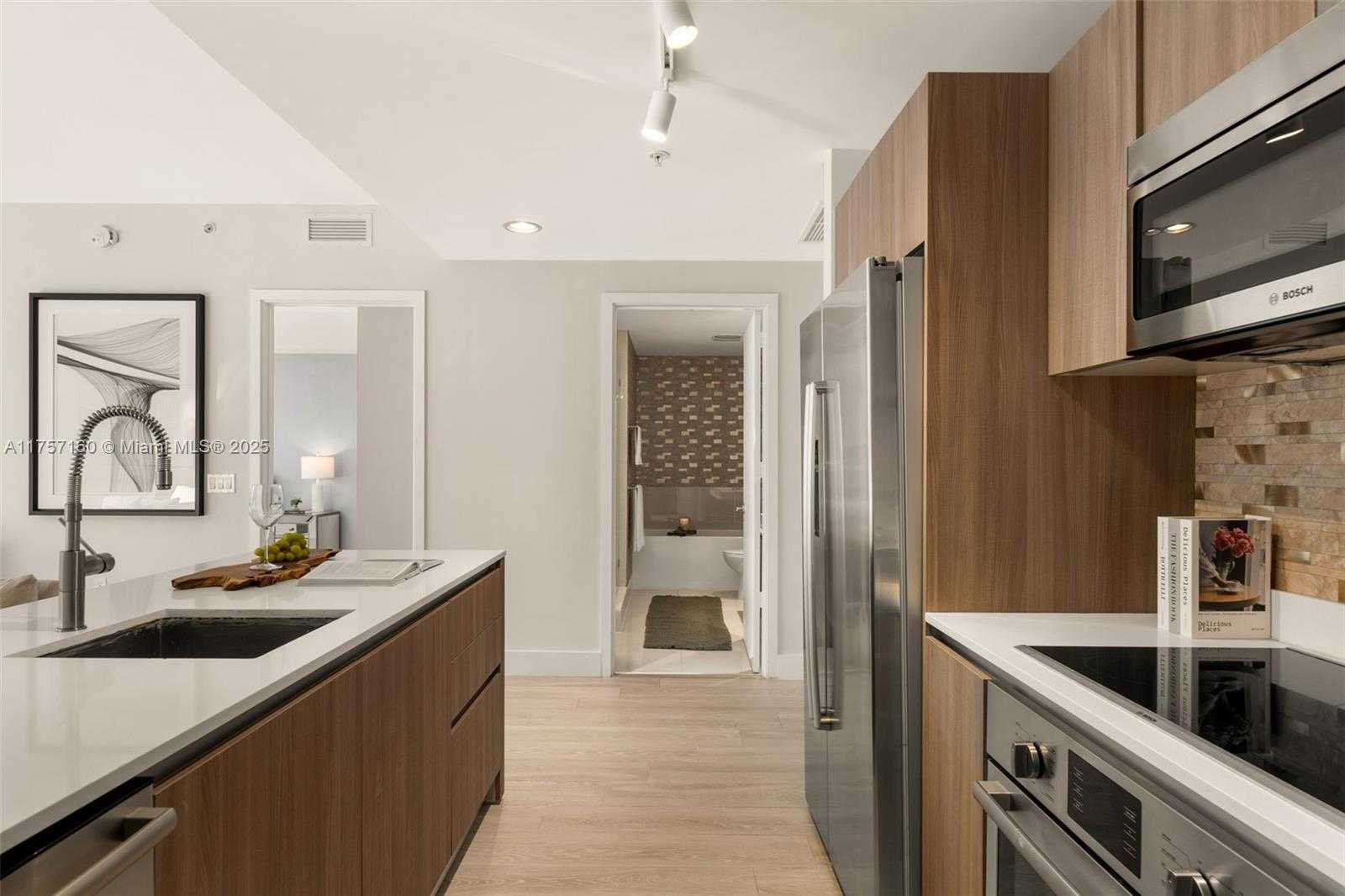 Small Image of 201 SOUTH WEST 17TH RD #511, Miami Number 10