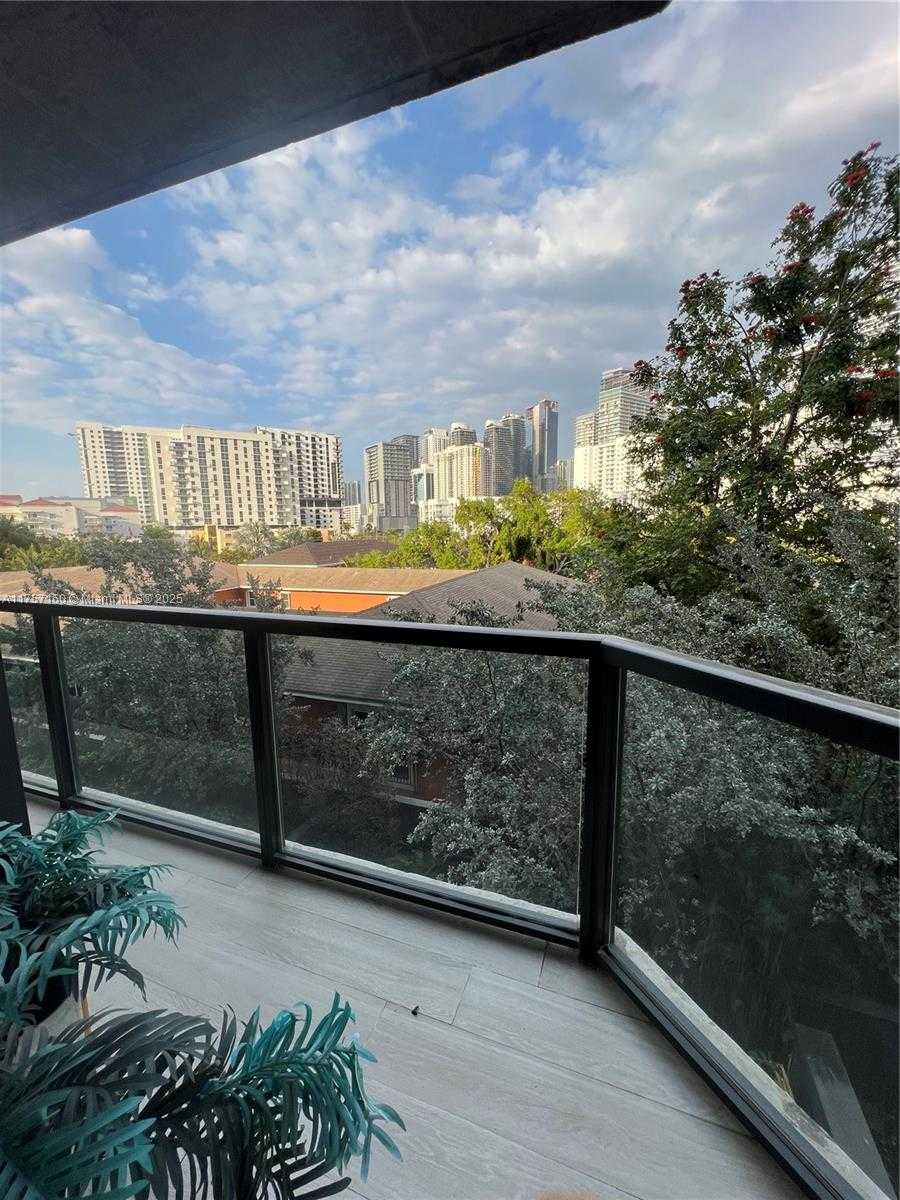 Small Image of 201 SOUTH WEST 17TH RD #511, Miami Number 13