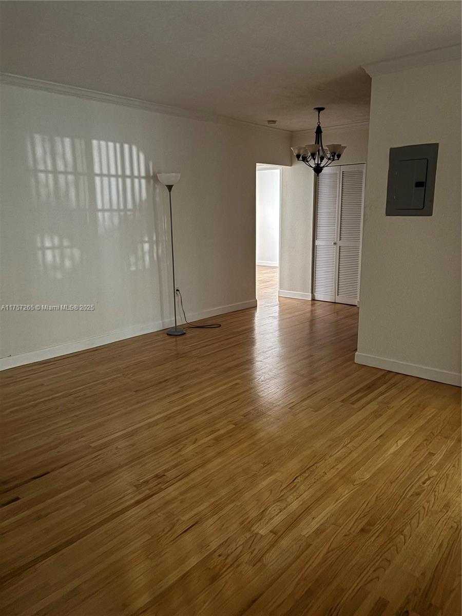 Small Image of 45 ANTILLA AVE #2K, Coral Gables Number 13