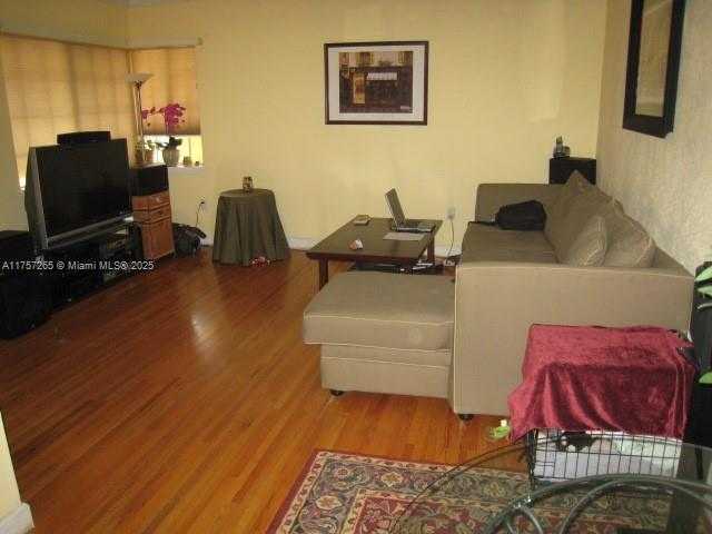 Small Image of 45 ANTILLA AVE #2K, Coral Gables Number 7