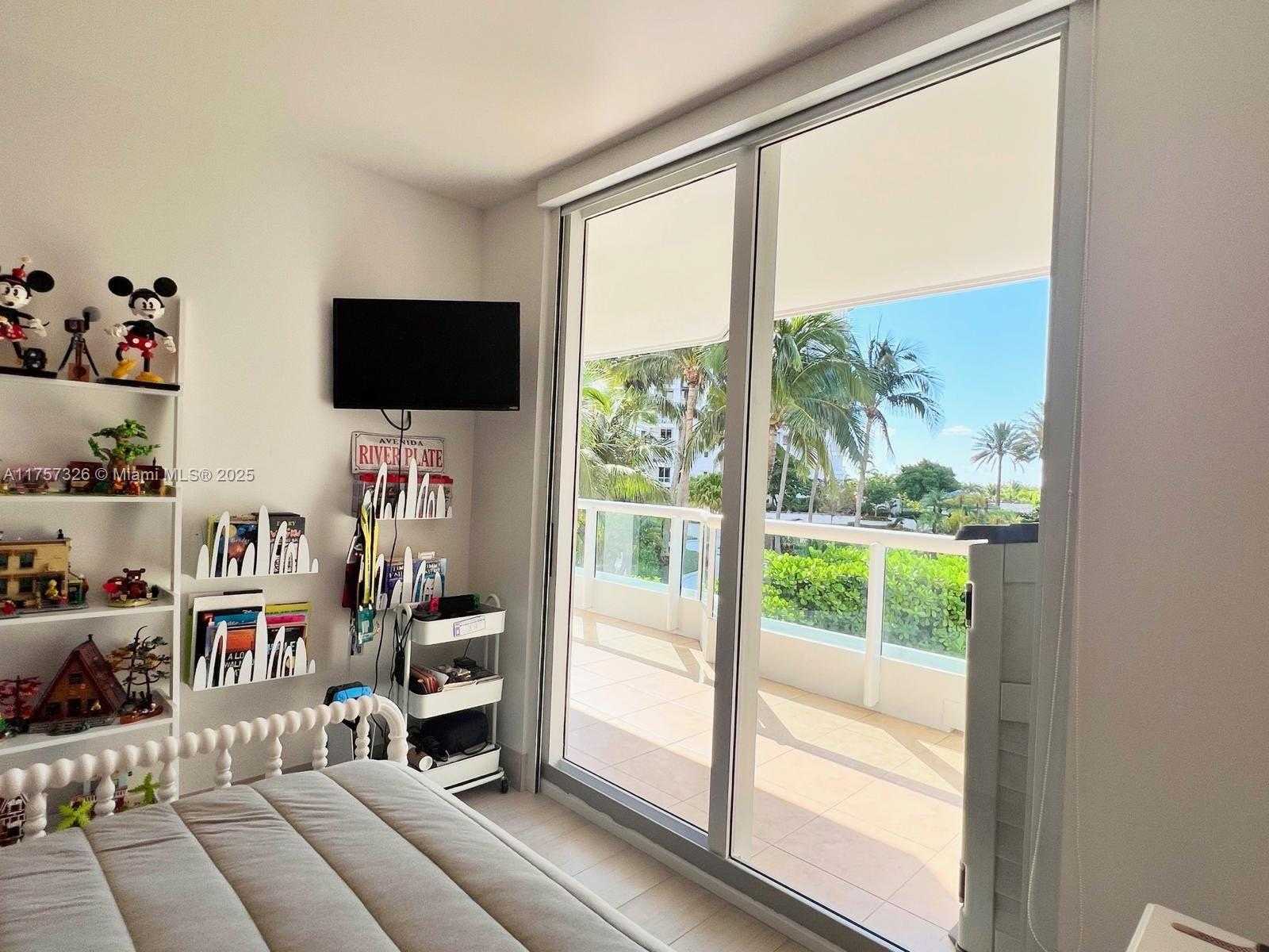 Small Image of 21055 YACHT CLUB DR #510, Aventura Number 12