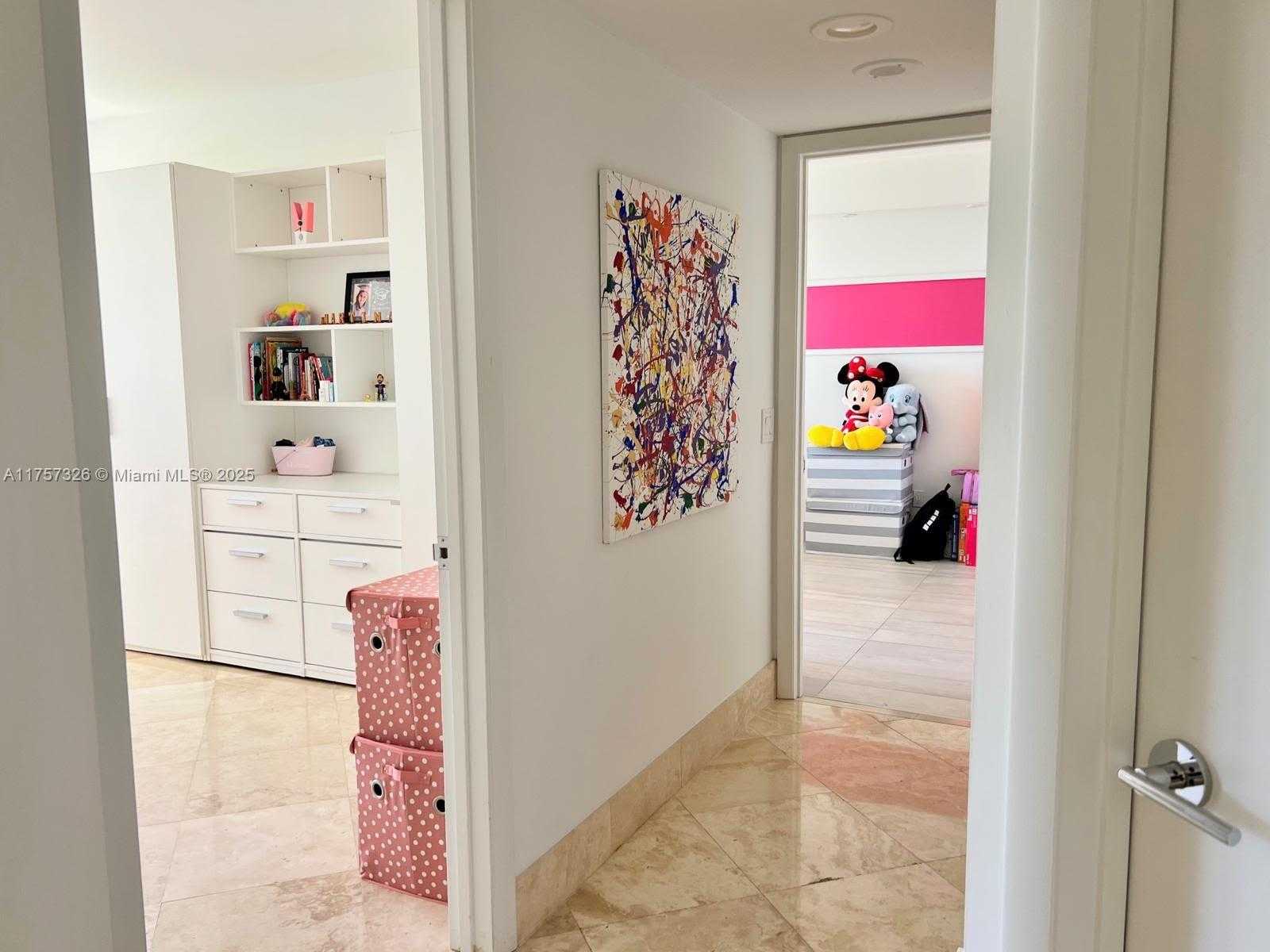 Small Image of 21055 YACHT CLUB DR #510, Aventura Number 16