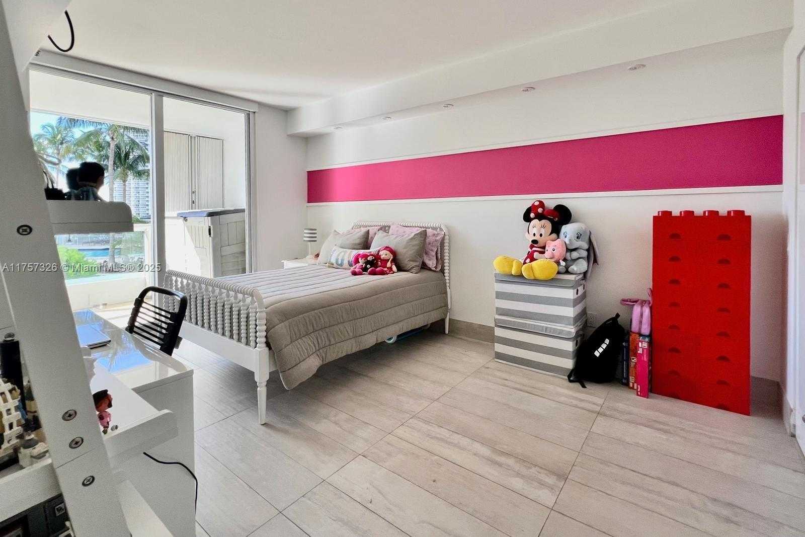 Small Image of 21055 YACHT CLUB DR #510, Aventura Number 17