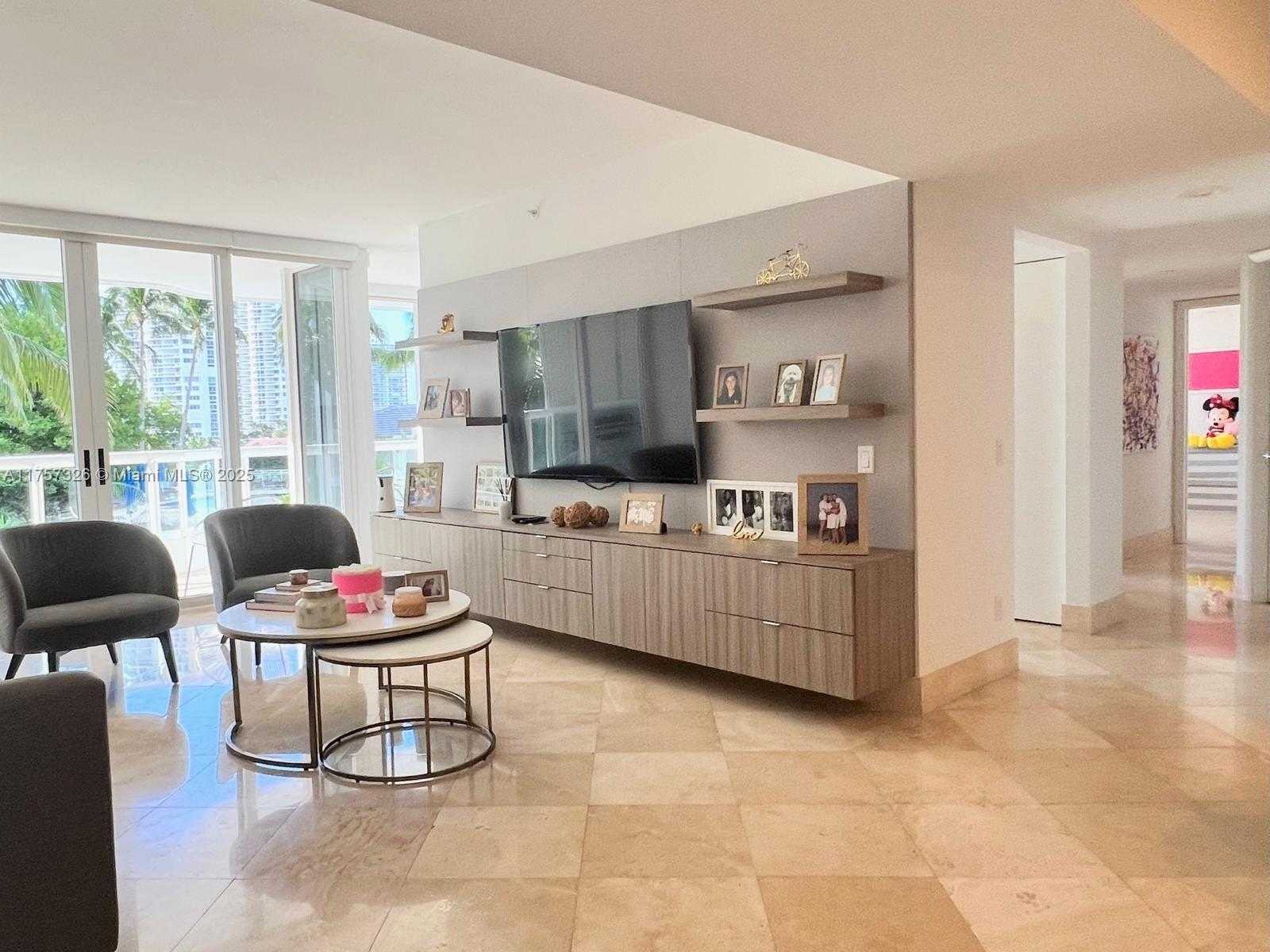 Small Image of 21055 YACHT CLUB DR #510, Aventura Number 3