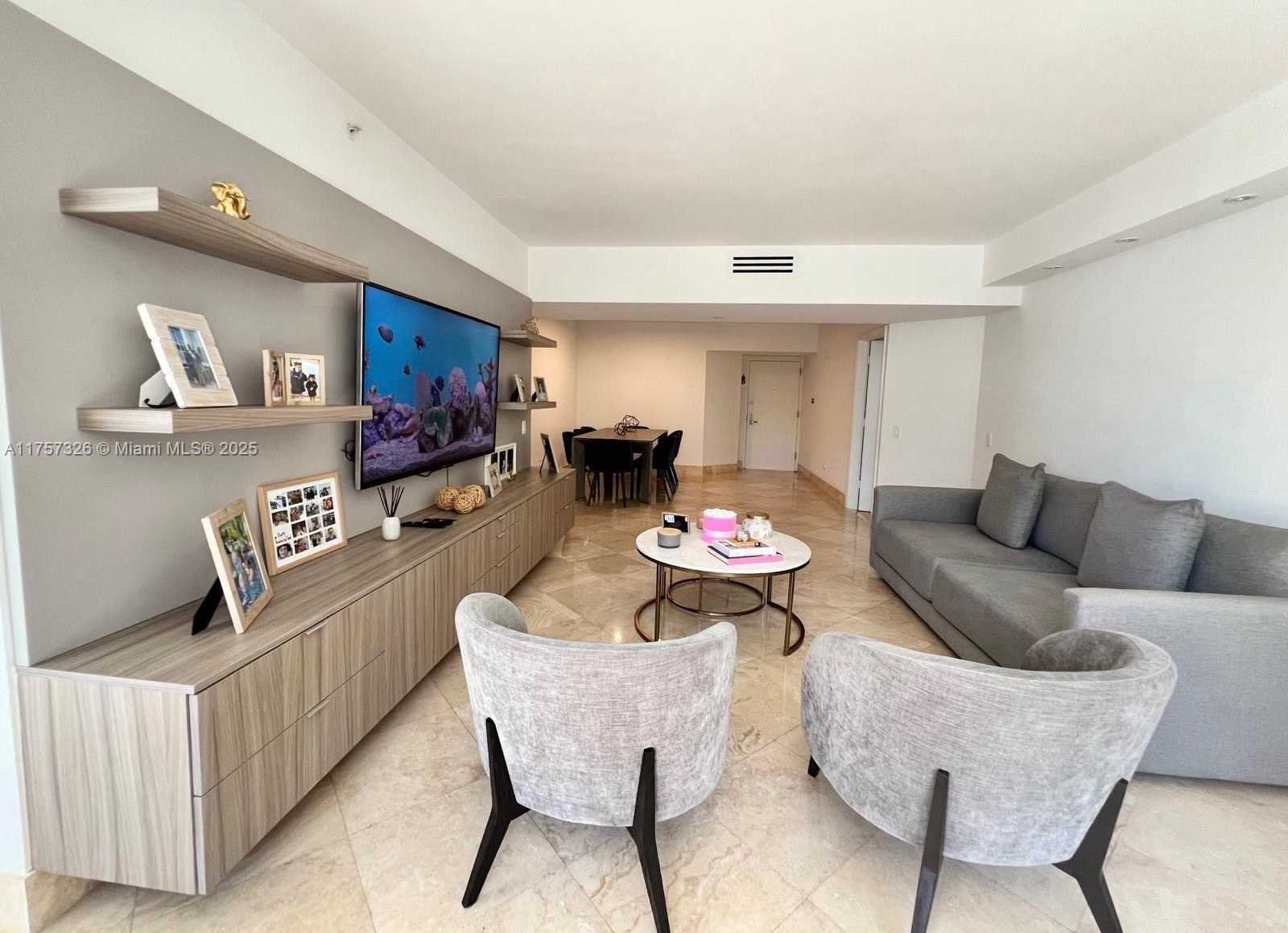 Small Image of 21055 YACHT CLUB DR #510, Aventura Number 4