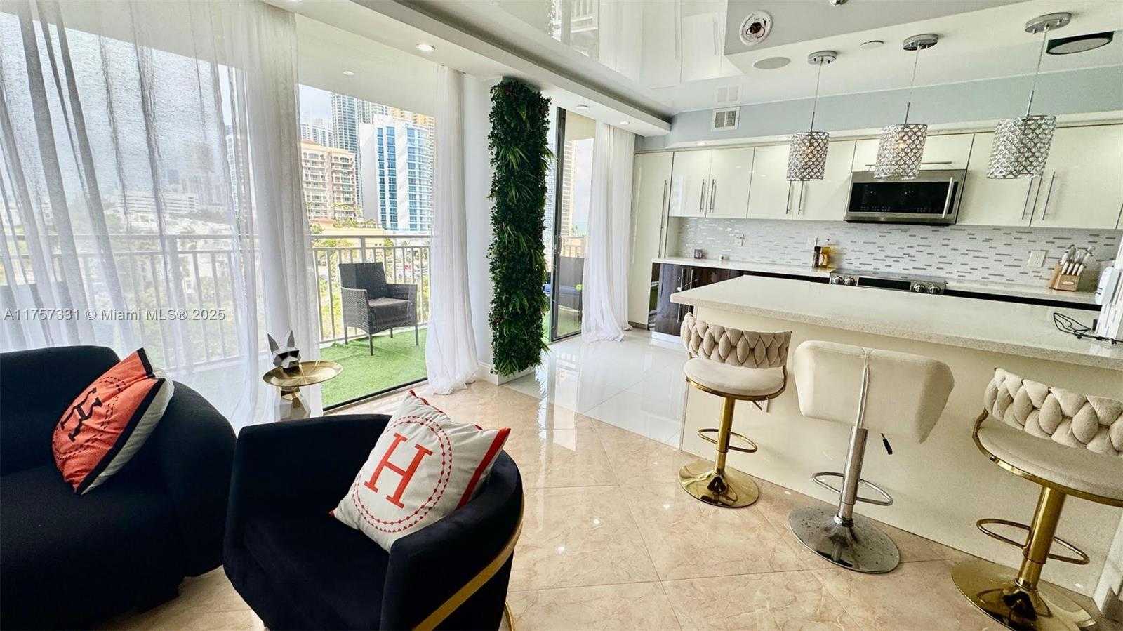 Small Image of 210 174TH ST #810, Sunny Isles Beach Number 3