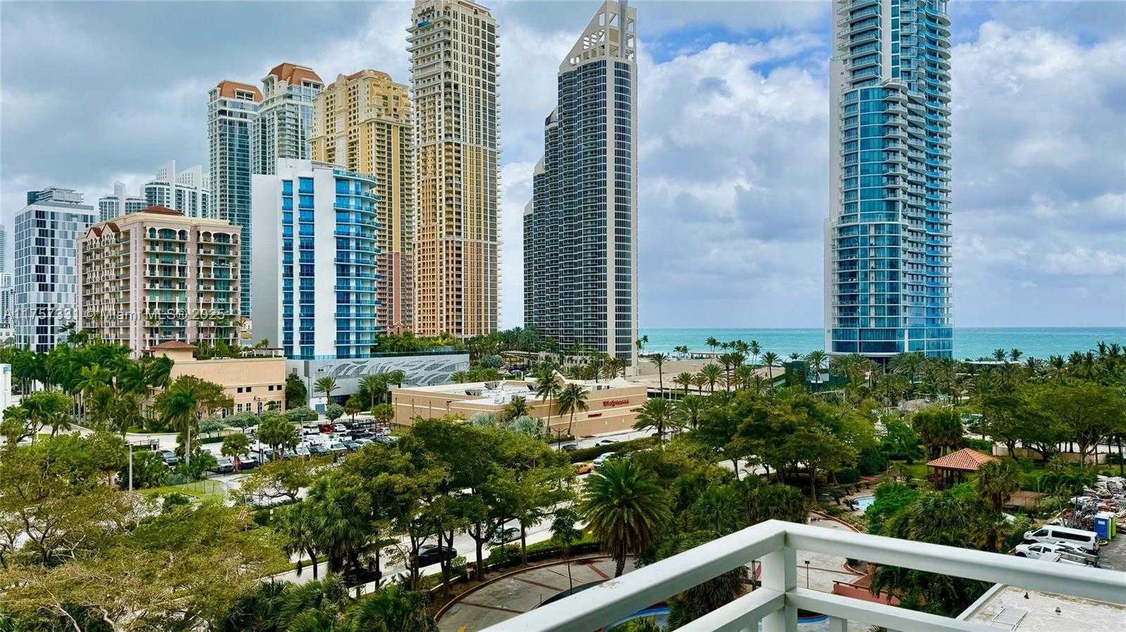 Small Image of 210 174TH ST #810, Sunny Isles Beach Number 4