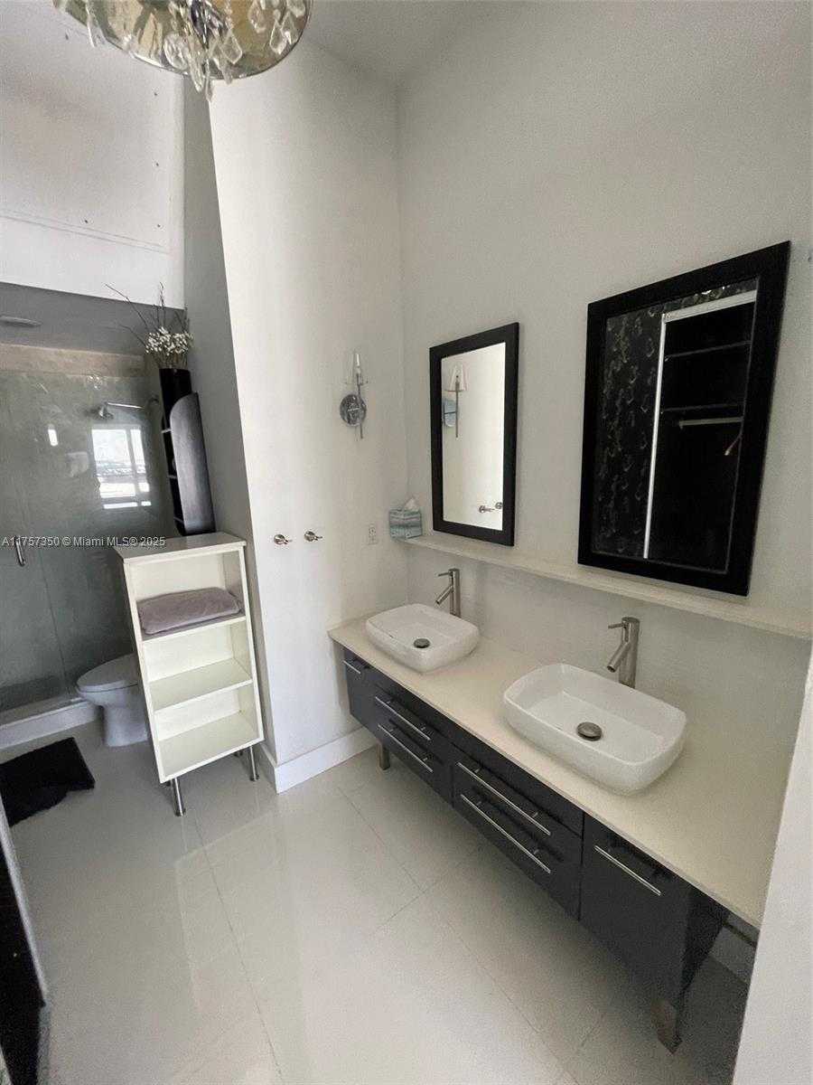 Small Image of 1500 BAY RD #1524S, Miami Beach Number 14