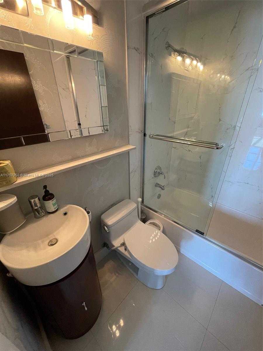 Small Image of 1500 BAY RD #1524S, Miami Beach Number 17