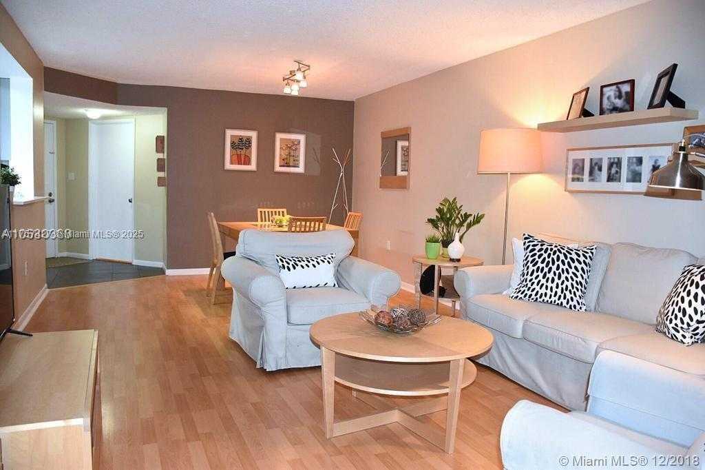 Small Image of 4671 NORTH WEST 97TH CT #26, Doral Number 12