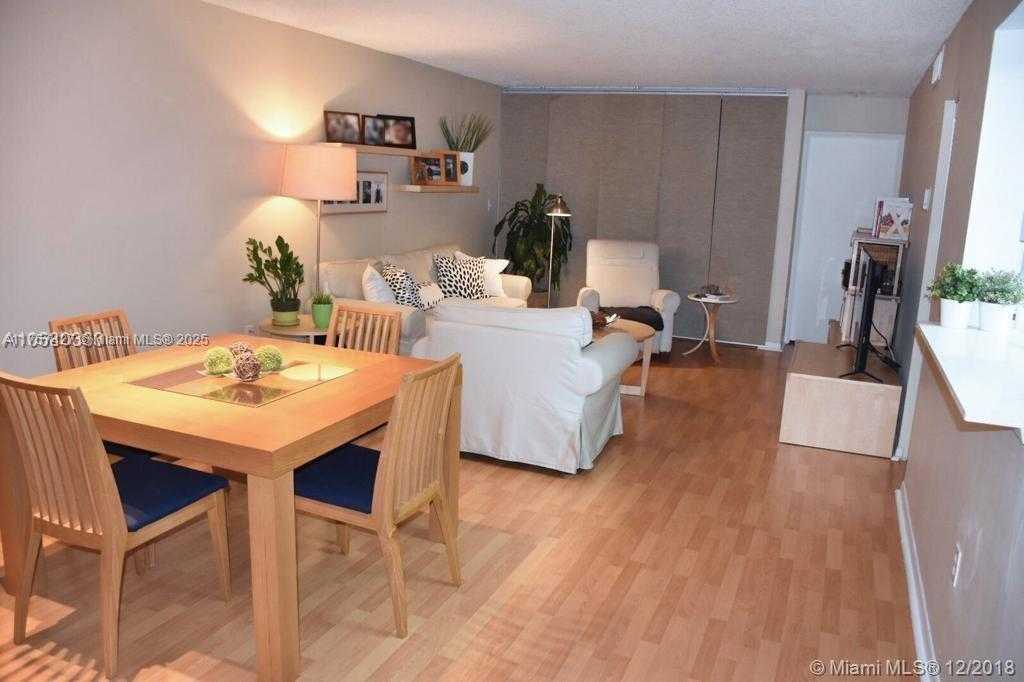 Small Image of 4671 NORTH WEST 97TH CT #26, Doral Number 13