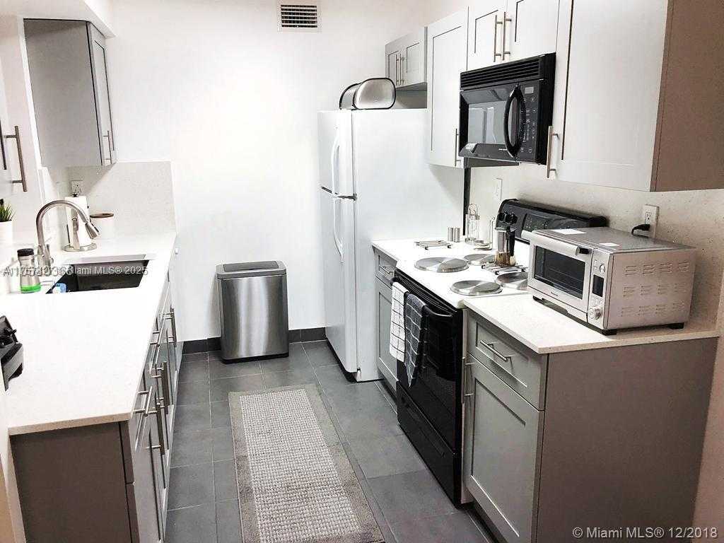Small Image of 4671 NORTH WEST 97TH CT #26, Doral Number 2