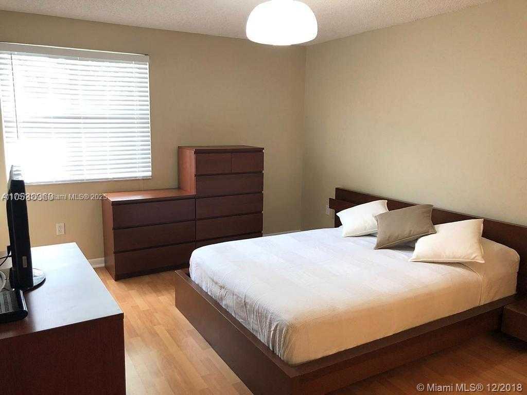Small Image of 4671 NORTH WEST 97TH CT #26, Doral Number 6