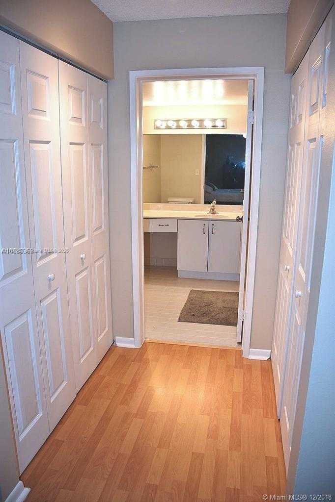 Small Image of 4671 NORTH WEST 97TH CT #26, Doral Number 7
